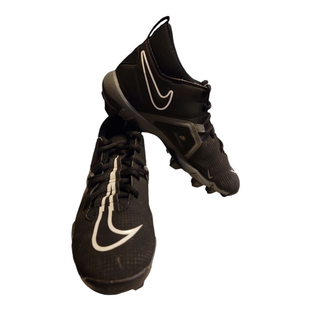 Nike Cleats Alpha Menace 3 shark football Fastflex 6Y kids rubber cleats